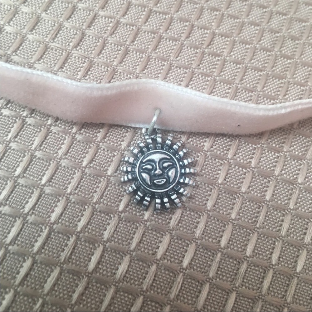 Choker - Picture 2 of 2